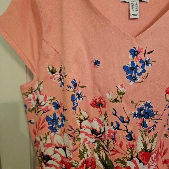 Isaac Mizrahi short sleeve floral dress (S16) scalloped hem, red/pink background - Picture 6 of 6